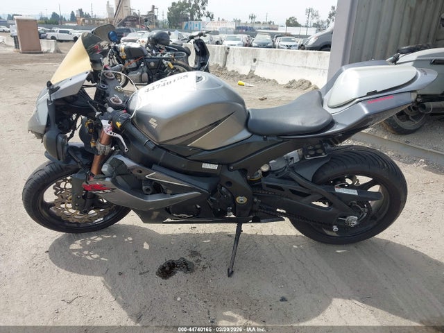 Продаж на аукціоні авто 2006 Suzuki Gsx-r1000, vin: JS1GT76A662111870, номер лоту: 44740165