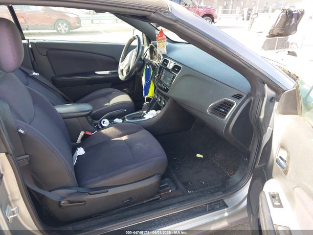 Продаж на аукціоні авто 2013 Chrysler 200 Touring, vin: 1C3BCBEB4DN724437, номер лоту: 44740171