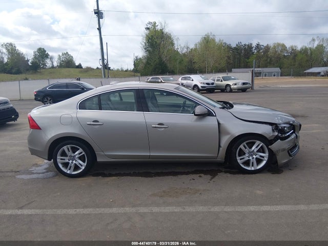 Volvo S60 T5 Premier 2015 YV126MFK8F1336080 Image 14