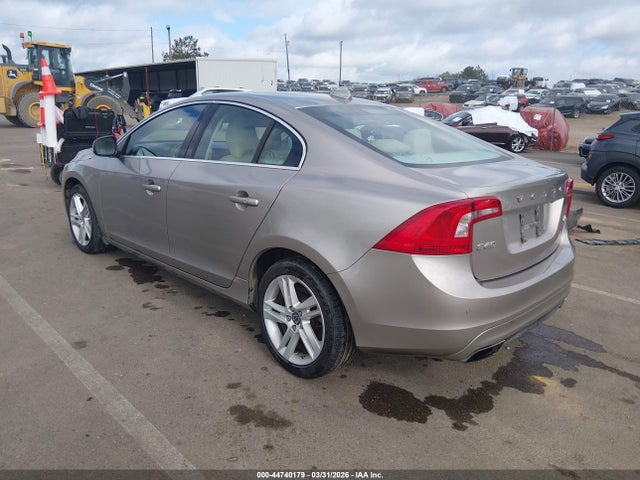Volvo S60 T5 Premier 2015 YV126MFK8F1336080 Image 3