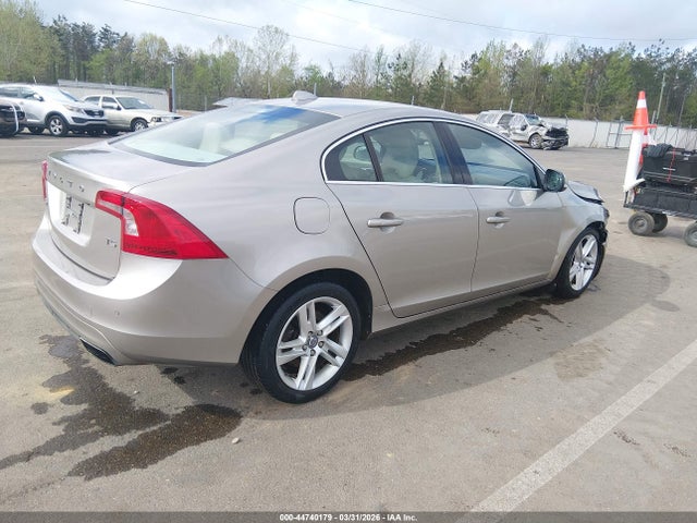 Volvo S60 T5 Premier 2015 YV126MFK8F1336080 Image 4