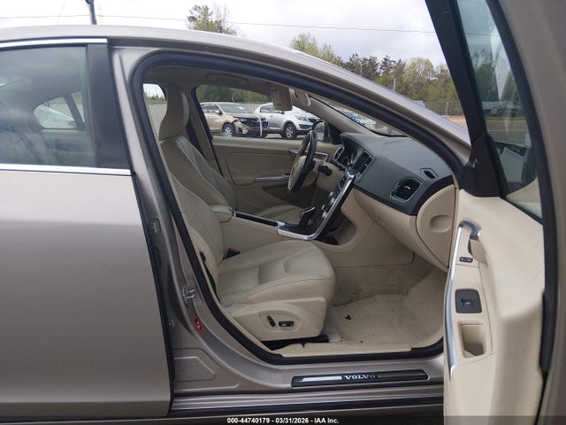Volvo S60 T5 Premier 2015 YV126MFK8F1336080 Image 5