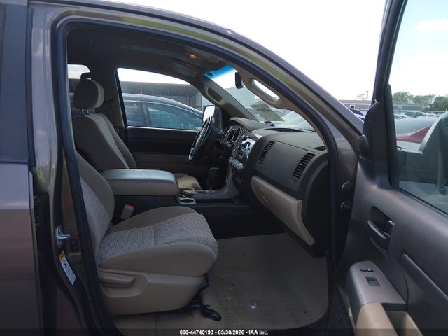 2010 Toyota Tundra Grade 5.7l V8 მანქანა იყიდება აუქციონზე, vin: 5TFEY5F1XAX082145, აუქციონის ნომერი: 44740193