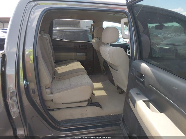 2010 Toyota Tundra Grade 5.7l V8 მანქანა იყიდება აუქციონზე, vin: 5TFEY5F1XAX082145, აუქციონის ნომერი: 44740193