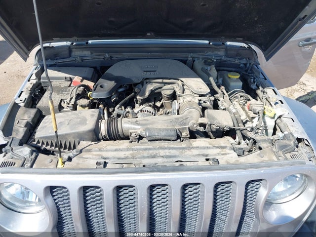 1C4HJXDGXJW125280 Jeep Wrangler Unlimited Sport S 4x4