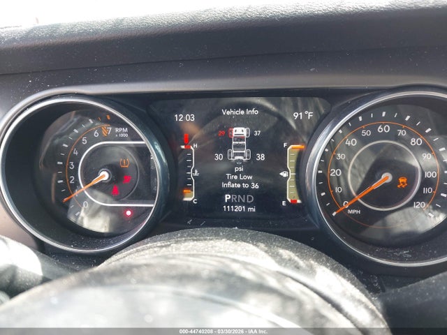 1C4HJXDGXJW125280 Jeep Wrangler Unlimited Sport S 4x4