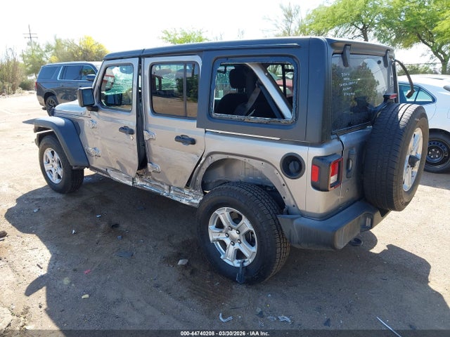 1C4HJXDGXJW125280 Jeep Wrangler Unlimited Sport S 4x4