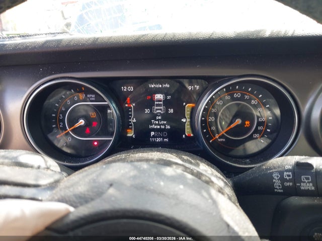 1C4HJXDGXJW125280 Jeep Wrangler Unlimited Sport S 4x4