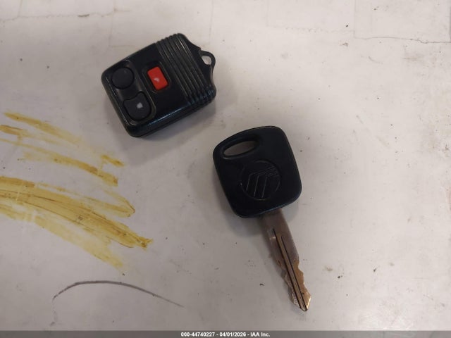 2000 FORD EXPLORER 1FMZU84PXYZB31375 Photo 10