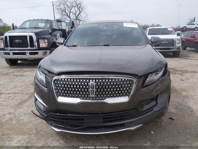 44740244 :رقم المزاد ، 5LMCJ3D95KUL17054 vin ، 2019 Lincoln Mkc Reserve مزاد بيع