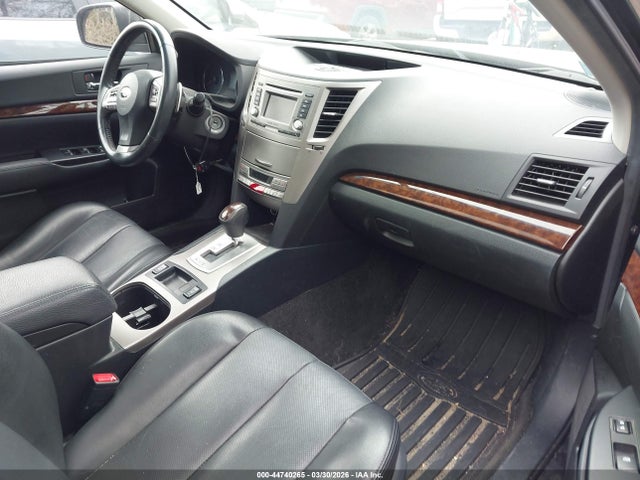 44740265 :رقم المزاد ، 4S3BMBK69D3024117 vin ، 2013 Subaru Legacy 2.5i Limited مزاد بيع