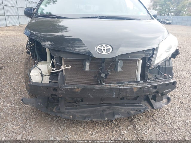 2016 TOYOTA SIENNA 5TDKK3DC8GS755011 Photo 5