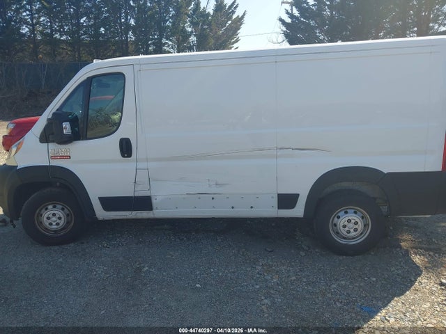 44740297 :رقم المزاد ، 3C6LRVVG1ME555713 vin ، 2021 Ram Promaster 2500 Low Roof 136 Wb مزاد بيع