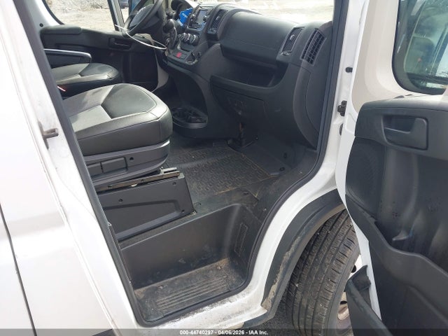 44740297 :رقم المزاد ، 3C6LRVVG1ME555713 vin ، 2021 Ram Promaster 2500 Low Roof 136 Wb مزاد بيع