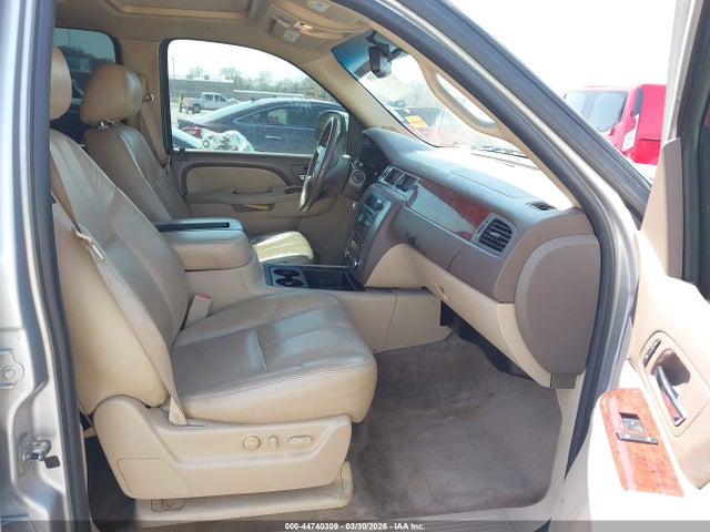 Aukcja sprzedaży 2011 Gmc Yukon Xl 1500 Slt, vin: 1GKS2KE31BR211678, numer aukcji: 44740309