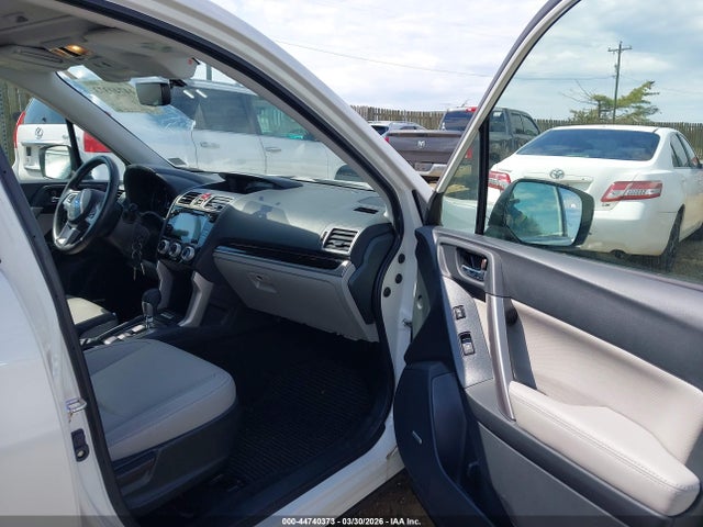 Aukcja sprzedaży 2017 Subaru Forester 2.5i Limited, vin: JF2SJARCXHH464551, numer aukcji: 44740373