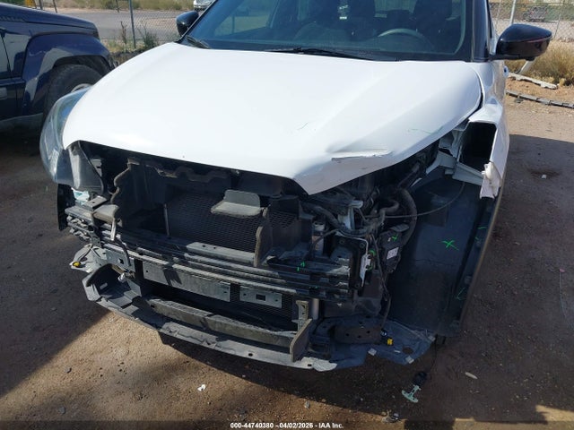 44740380 :رقم المزاد ، 3N1CP5DV7ML489097 vin ، 2021 Nissan Kicks Sr Xtronic Cvt مزاد بيع