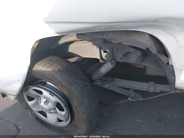 5TFRZ5CN9GX002283 Toyota Tacoma Sr5 V6