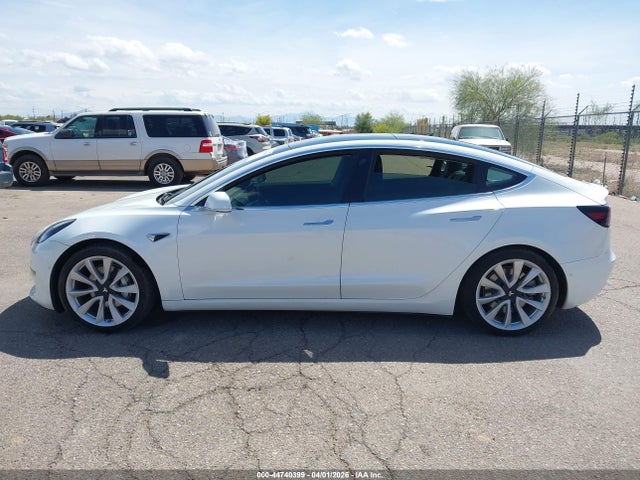 5YJ3E1EB1JF187489 Tesla Model 3 Long Range/performance