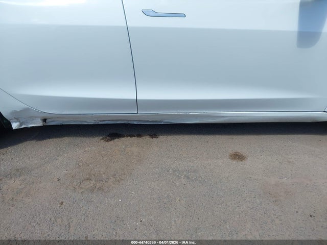 5YJ3E1EB1JF187489 Tesla Model 3 Long Range/performance