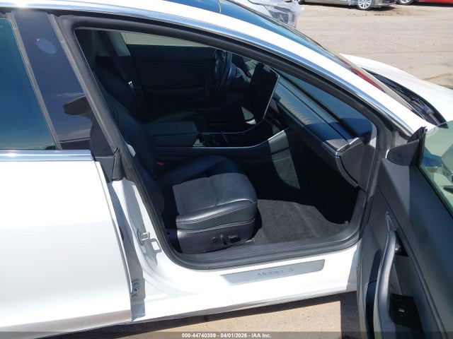 2018 TESLA MODEL 3 5YJ3E1EB1JF187489 Photo 4