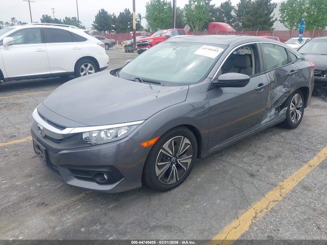 Honda Civic Ex-t 2018 JHMFC1F30JX040868 Image 2