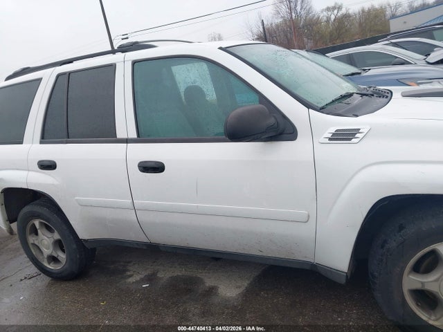 44740413 :رقم المزاد ، 1GNDT13S282261178 vin ، 2008 Chevrolet Trailblazer Fleet مزاد بيع