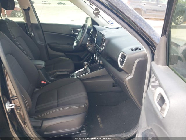 2023 Hyundai Venue Sel მანქანა იყიდება აუქციონზე, vin: KMHRC8A30PU262816, აუქციონის ნომერი: 44740429