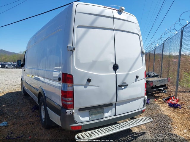 Mercedes-Benz Sprinter 2500 High Roof 2015 WD3PE8DB2FP127840 Image 3