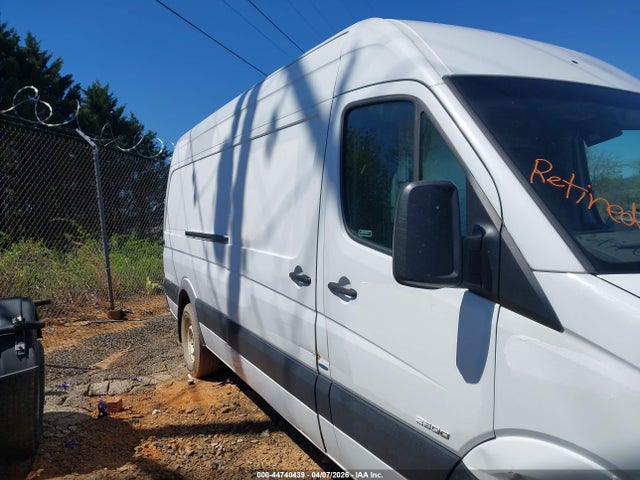 Mercedes-Benz Sprinter 2500 High Roof 2015 WD3PE8DB2FP127840 Image 6