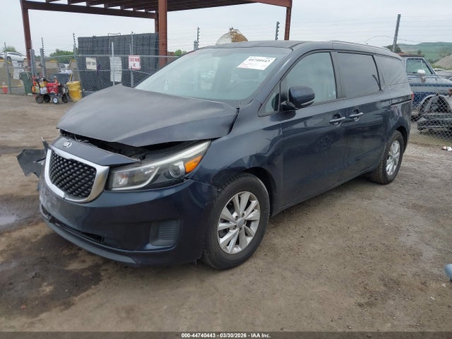 KIA SEDONA LX 2015 KNDMB5C16F6026640 Image 2