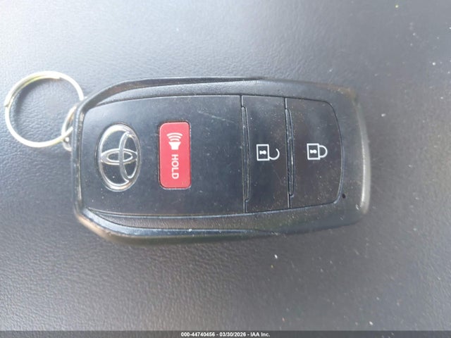44740456 :رقم المزاد ، JTDACAAU4P3001907 vin ، 2023 Toyota Prius Xle مزاد بيع