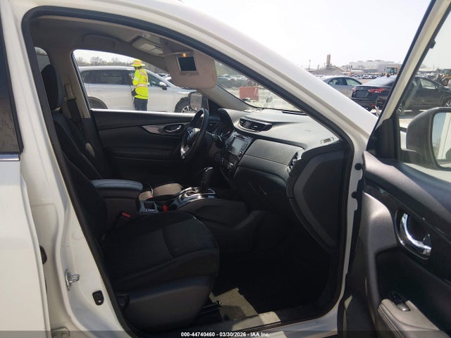 2018 Nissan Rogue Sv მანქანა იყიდება აუქციონზე, vin: KNMAT2MV8JP599655, აუქციონის ნომერი: 44740460