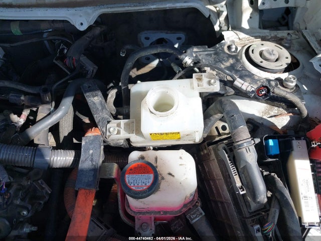 JTDKN3DU8F1974109 Toyota Prius Two