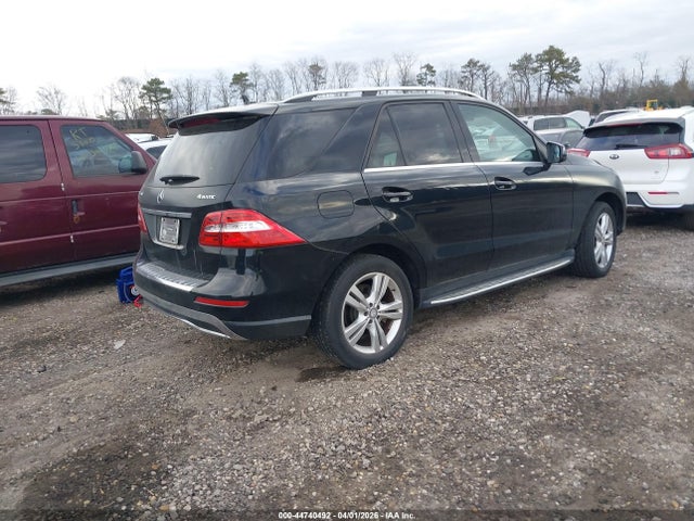 44740492 :رقم المزاد ، 4JGDA5HBXFA505513 vin ، 2015 Mercedes-benz Ml 350 4matic مزاد بيع