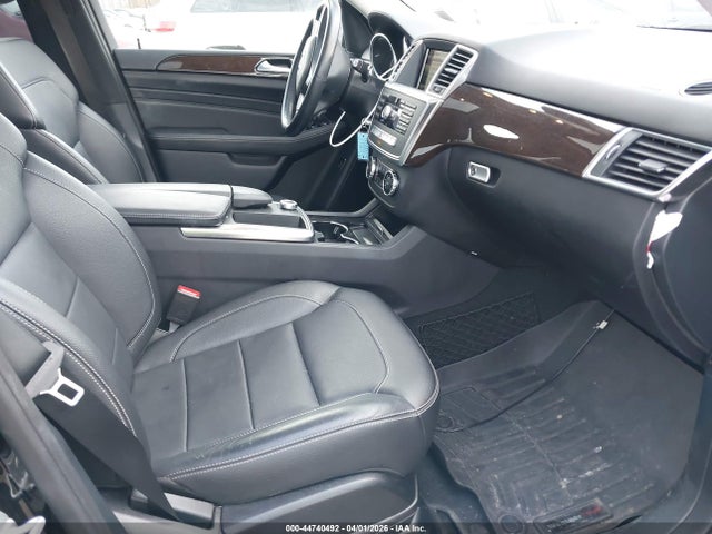 44740492 :رقم المزاد ، 4JGDA5HBXFA505513 vin ، 2015 Mercedes-benz Ml 350 4matic مزاد بيع