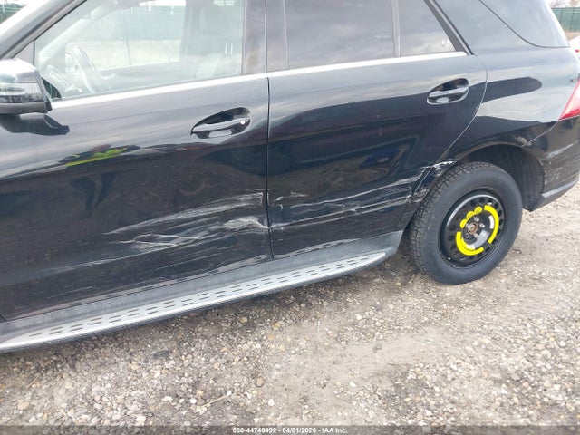 44740492 :رقم المزاد ، 4JGDA5HBXFA505513 vin ، 2015 Mercedes-benz Ml 350 4matic مزاد بيع