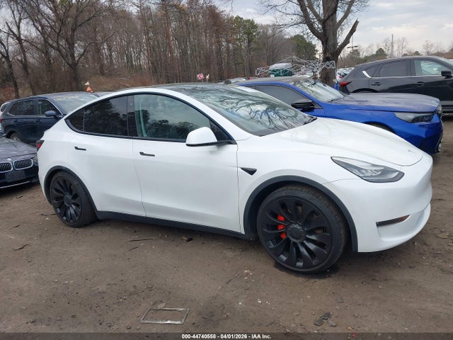 5YJYGDEF9LF009921 Tesla Model Y Long Range Dual Motor All-wheel Drive/performance Dual Motor All-wheel Drive
