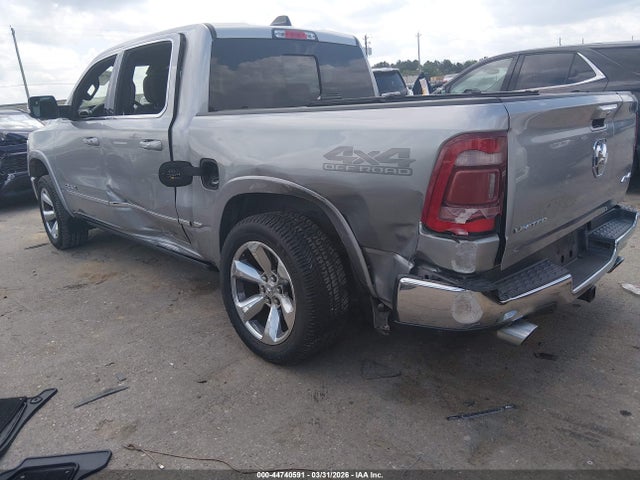2020 RAM 1500 1C6SRFHT1LN299805 Photo 2