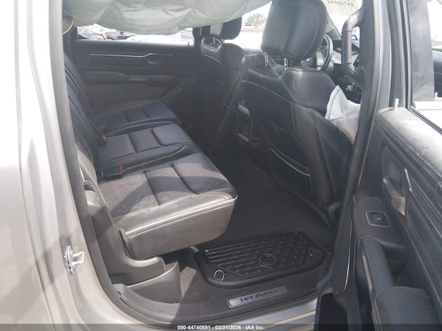 2020 RAM 1500 1C6SRFHT1LN299805 Photo 7