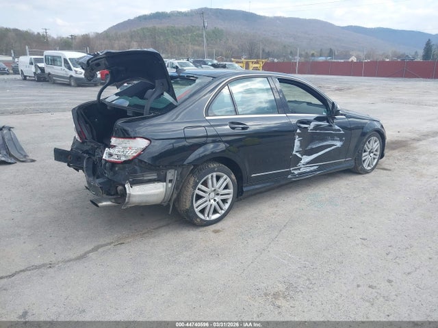 Продаж на аукціоні авто 2008 Mercedes-benz C 300 4matic, vin: WDDGF81X58F107213, номер лоту: 44740596