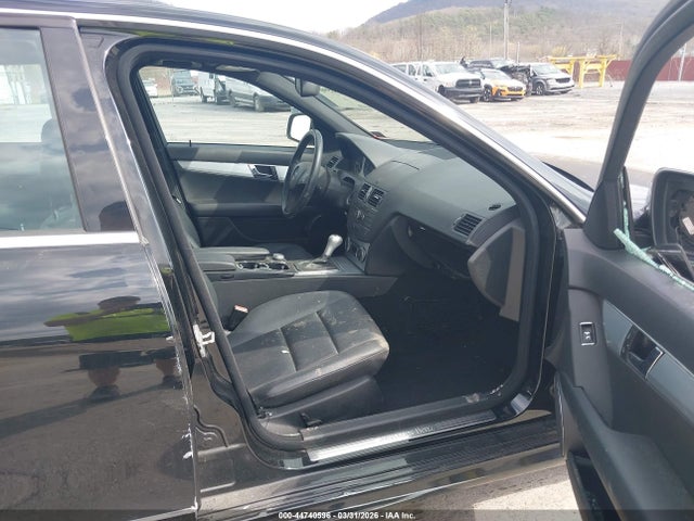Продаж на аукціоні авто 2008 Mercedes-benz C 300 4matic, vin: WDDGF81X58F107213, номер лоту: 44740596