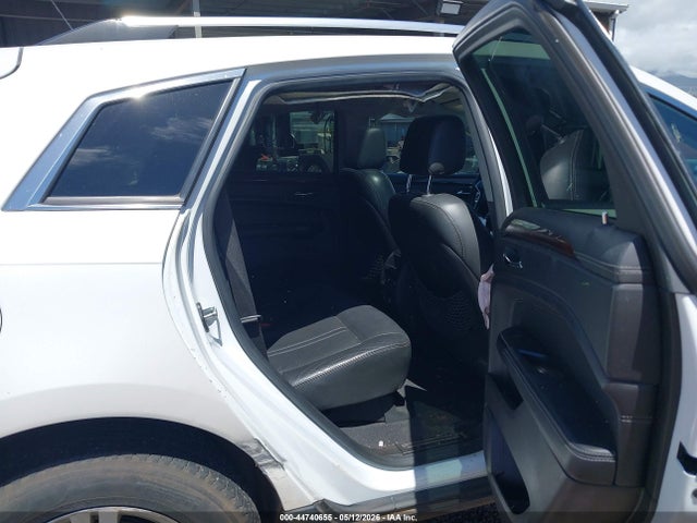 44740655 :رقم المزاد ، 3GYFNEE33FS605640 vin ، 2015 Cadillac Srx Luxury Collection مزاد بيع
