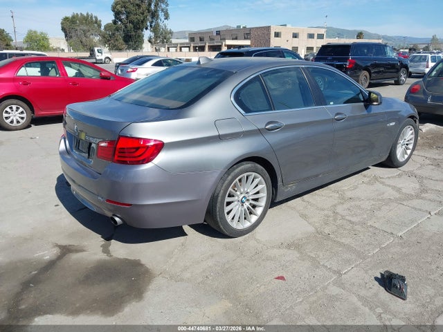 2013 BMW 535I WBAFR7C58DC822028 Photo 3