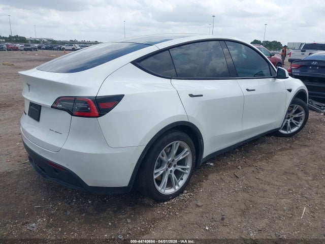 2020 TESLA MODEL Y 5YJYGDEEXLF043616 Photo 3