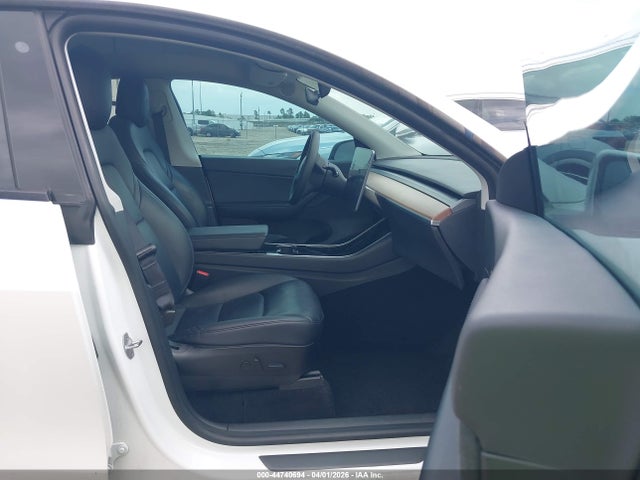 2020 TESLA MODEL Y 5YJYGDEEXLF043616 Photo 4