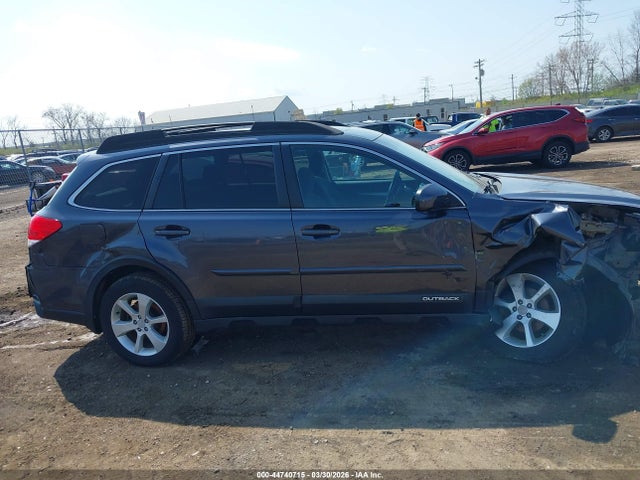 Aukcja sprzedaży 2014 Subaru Outback 2.5i Premium, vin: 4S4BRCDC5E3270007, numer aukcji: 44740715