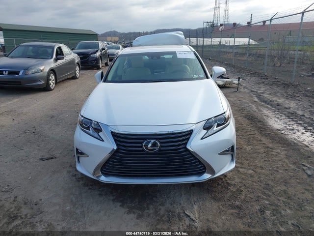 2018 Lexus Es 350 მანქანა იყიდება აუქციონზე, vin: 58ABK1GG2JU098720, აუქციონის ნომერი: 44740719