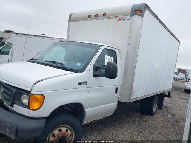 44740762 :رقم المزاد ، 1FDWE35L05HA78203 vin ، 2005 Ford E-350 Cutaway Standard مزاد بيع