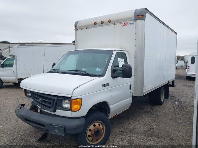 44740762 :رقم المزاد ، 1FDWE35L05HA78203 vin ، 2005 Ford E-350 Cutaway Standard مزاد بيع